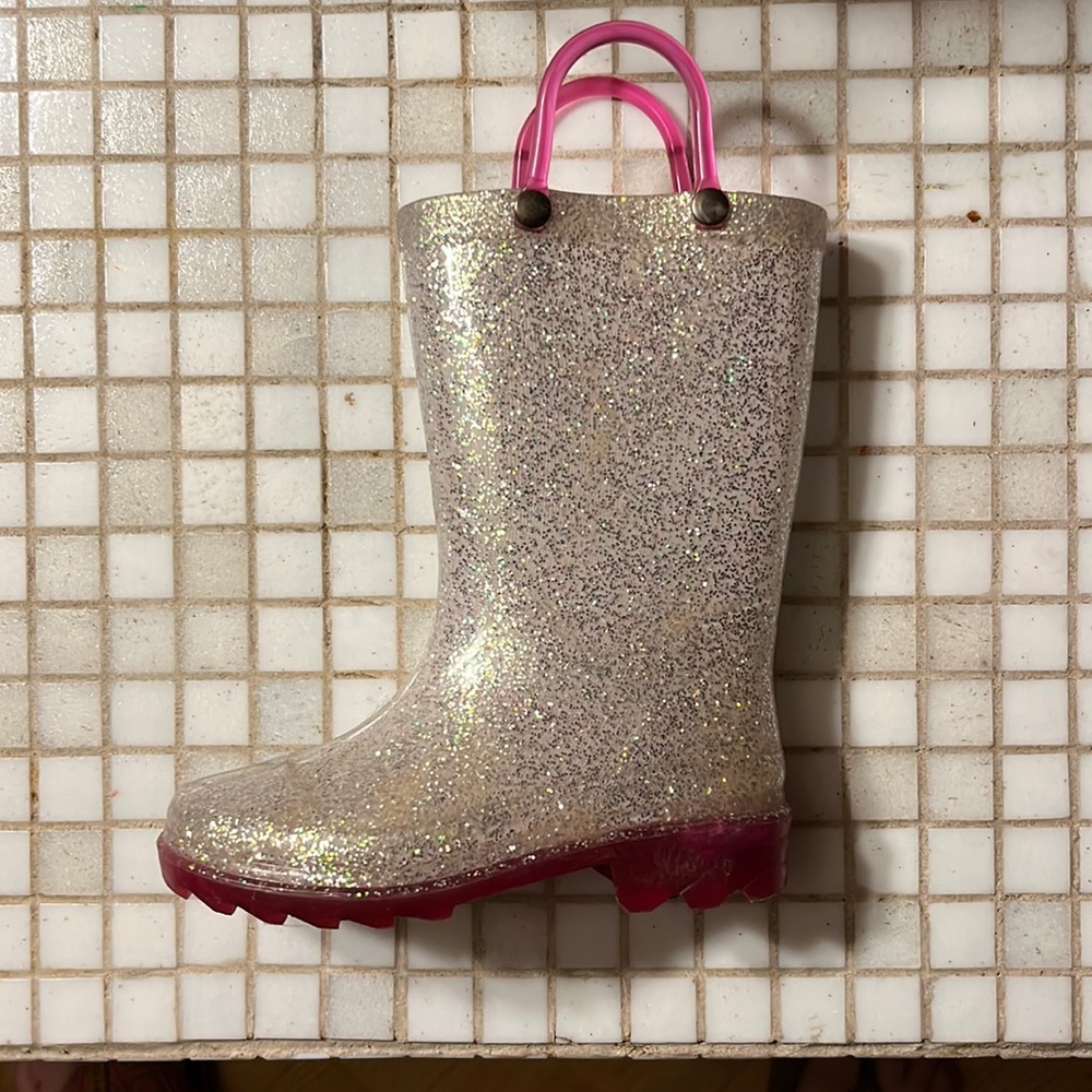 Sparkle rain boots size 7/8 light-up heels